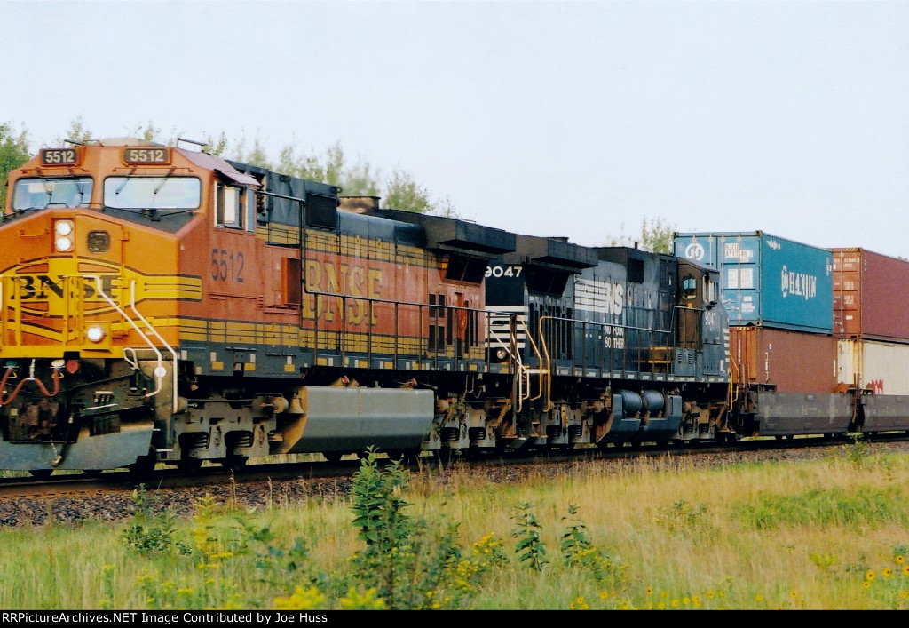 BNSF 5512 East